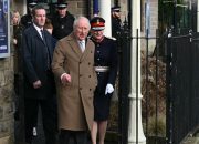 Raja Inggris Charles III Diteriaki Warga soal Kasus Andrew–Epstein