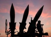 Memanas dengan Iran, AS Siagakan Rudal di Pangkalan Qatar